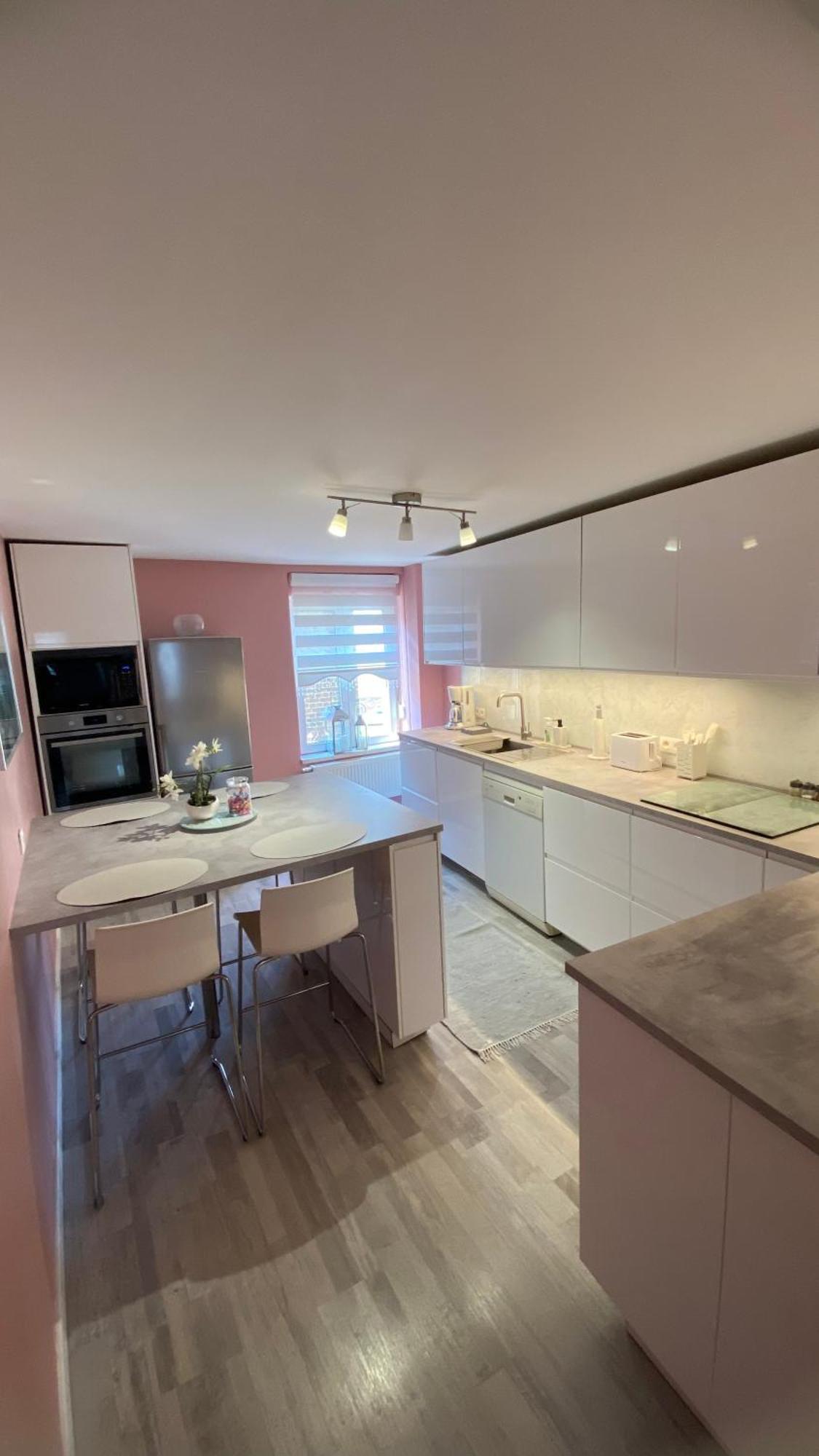 Next2Airport - Appartement House Of Lions Ransart Zewnętrze zdjęcie